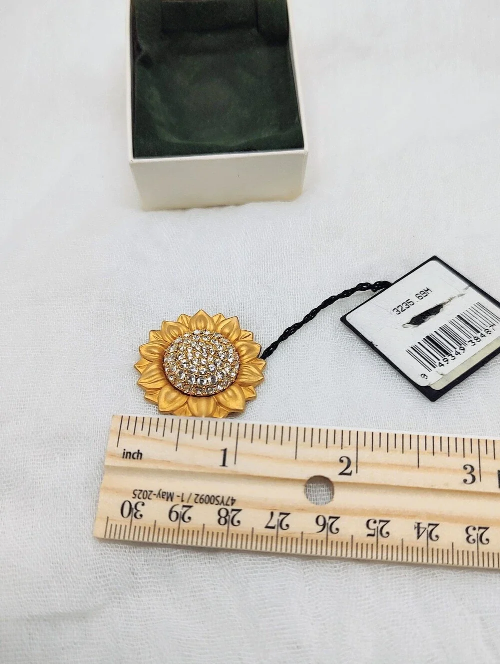 RARE VINTAGE Swarovski And Joan Rivers Collectible Sunflower Crystal Brooch Pin